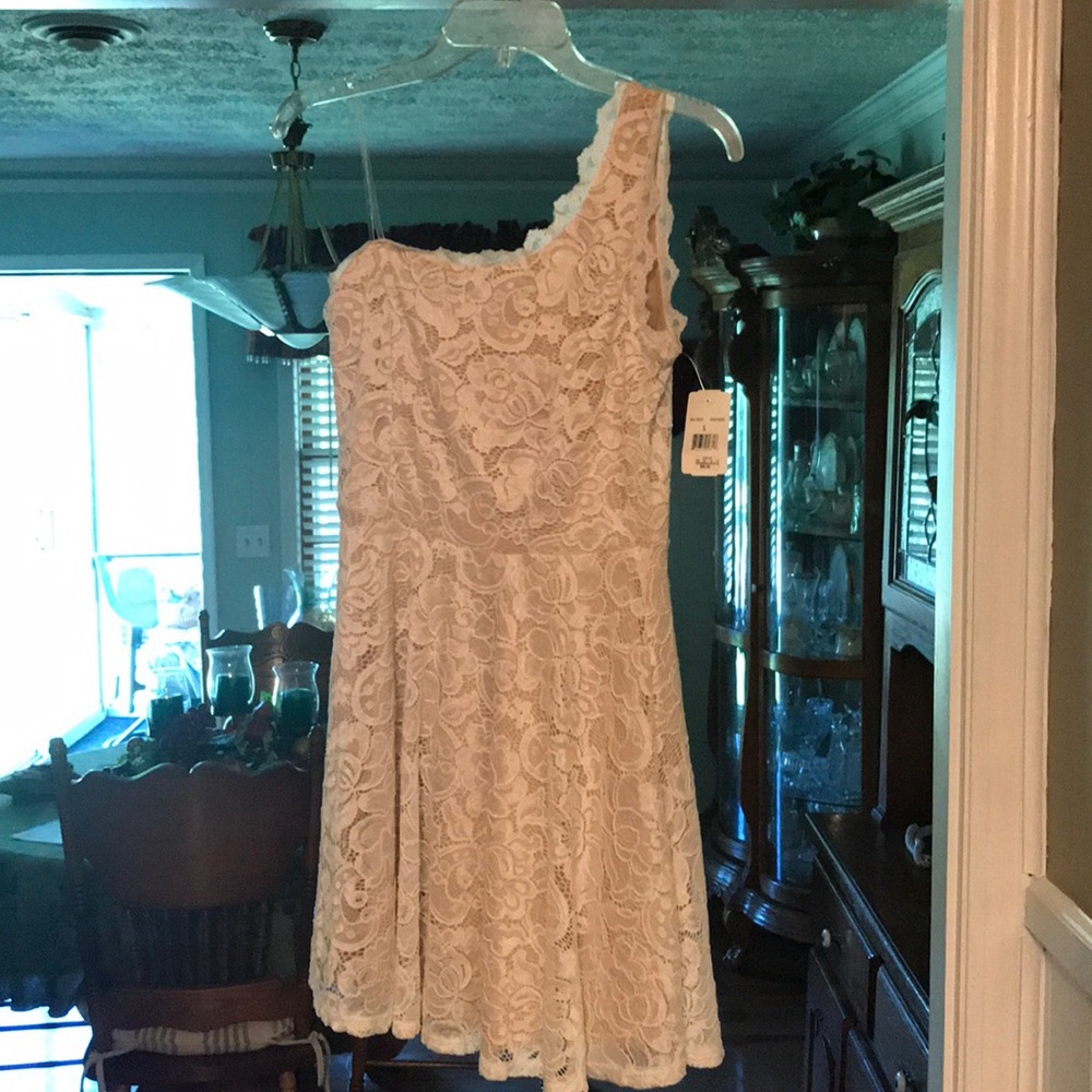 Cute Dillards Dress